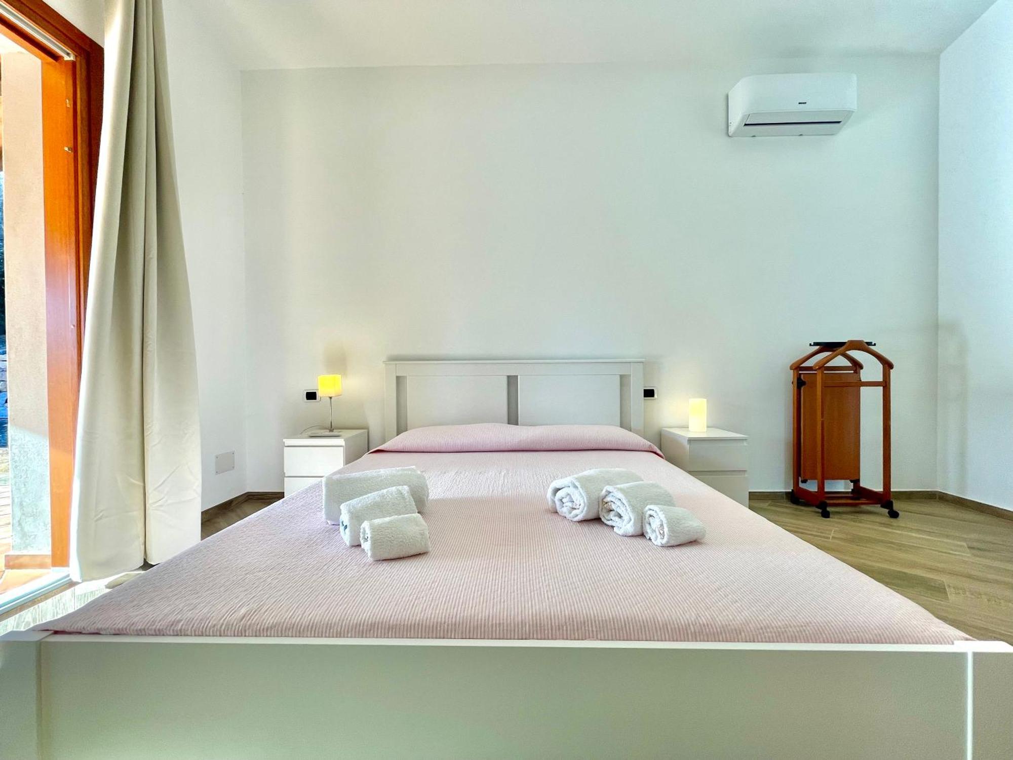 Cronta Apartments Bari Sardo Ngoại thất bức ảnh